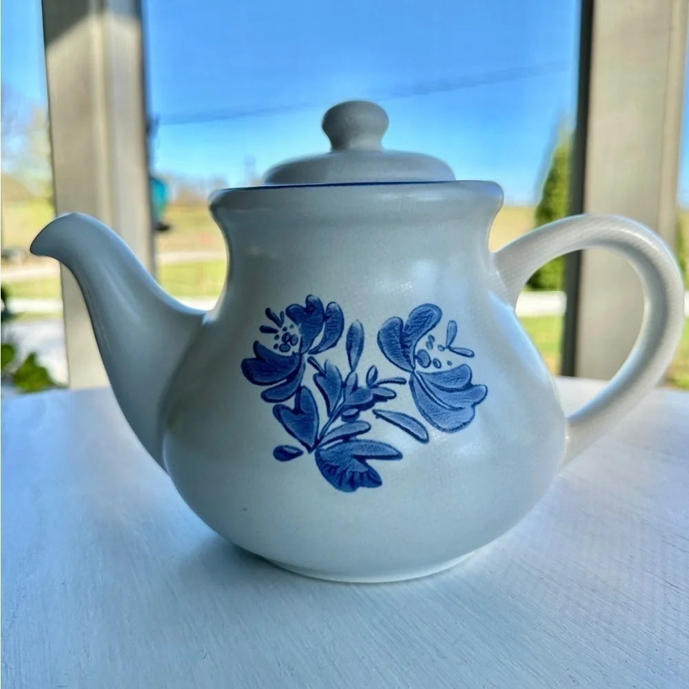 VINTAGE, PFALTZGRAFF, WHITE IRONSTONE TEAPOT WITH BLUE FLORAL PATTERN.